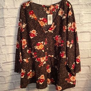 NWT Torrid Cheetah Floral Top size 4 🥀